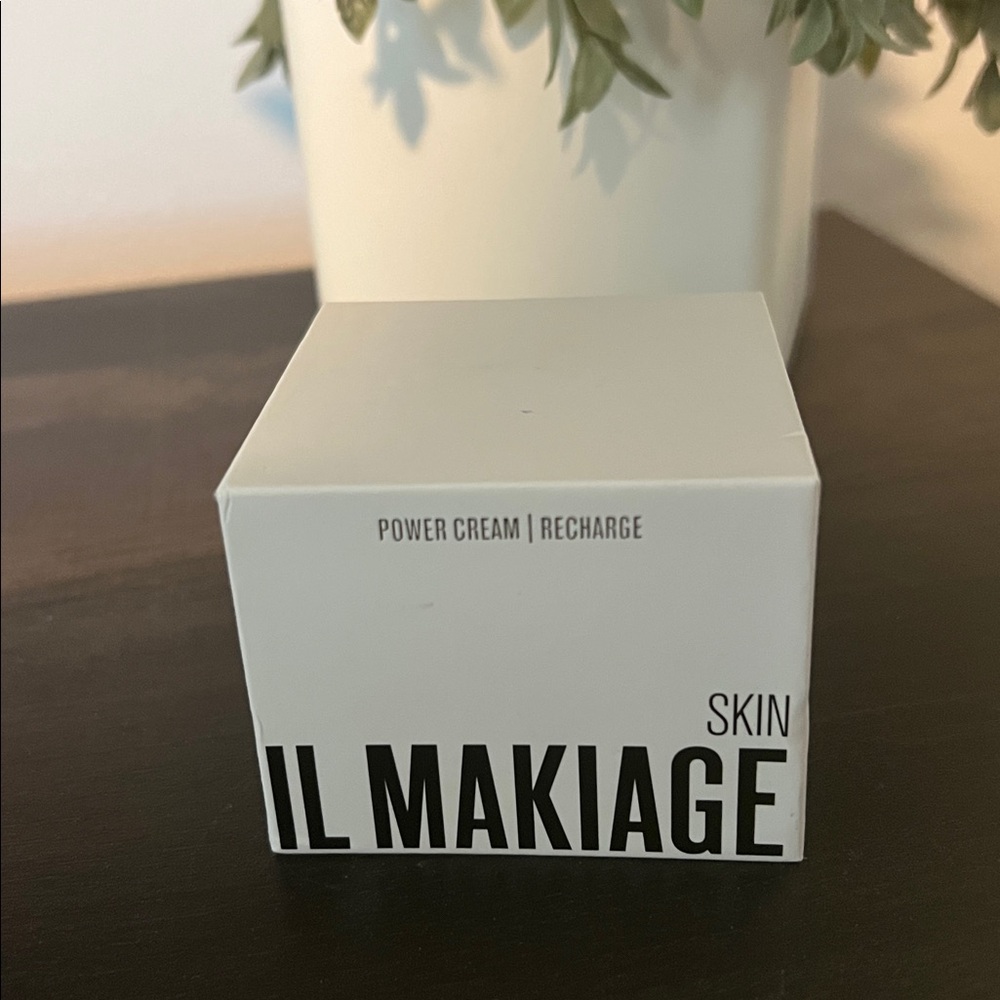 IL MAKIAGE Power Recharge Cream